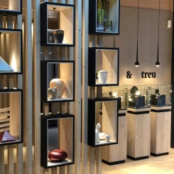 Foyer 1.jpg